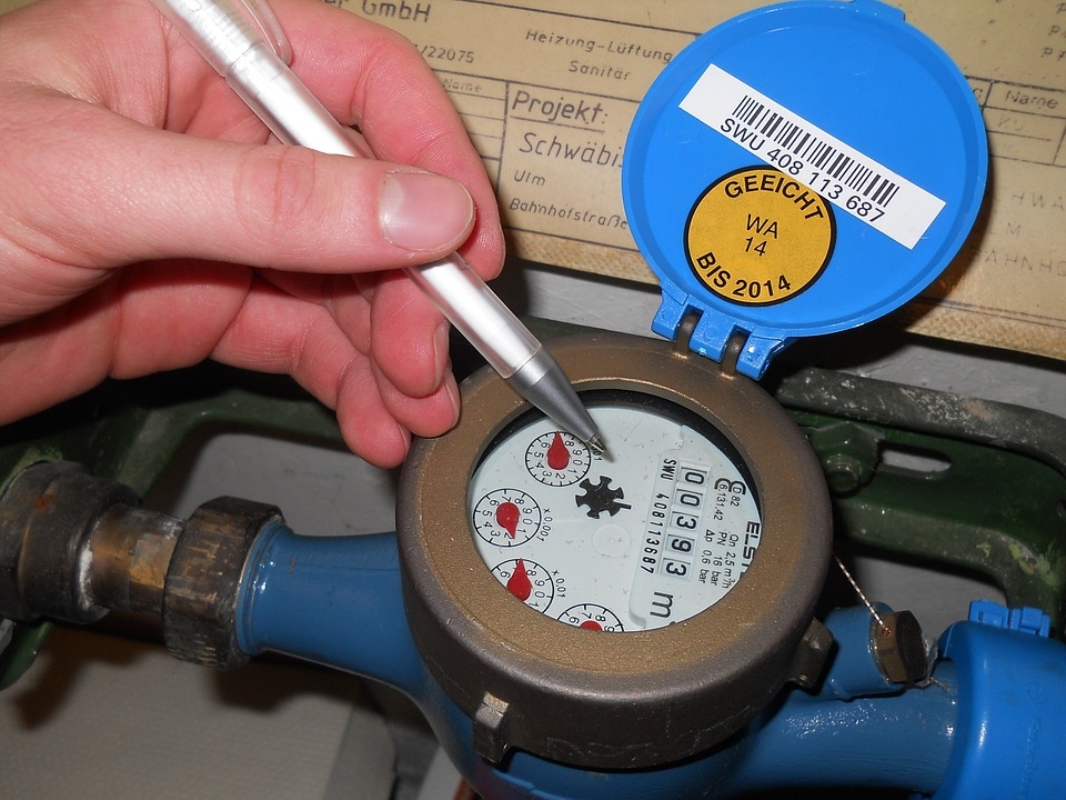 water-meter-reader-278900_960_720.jpg